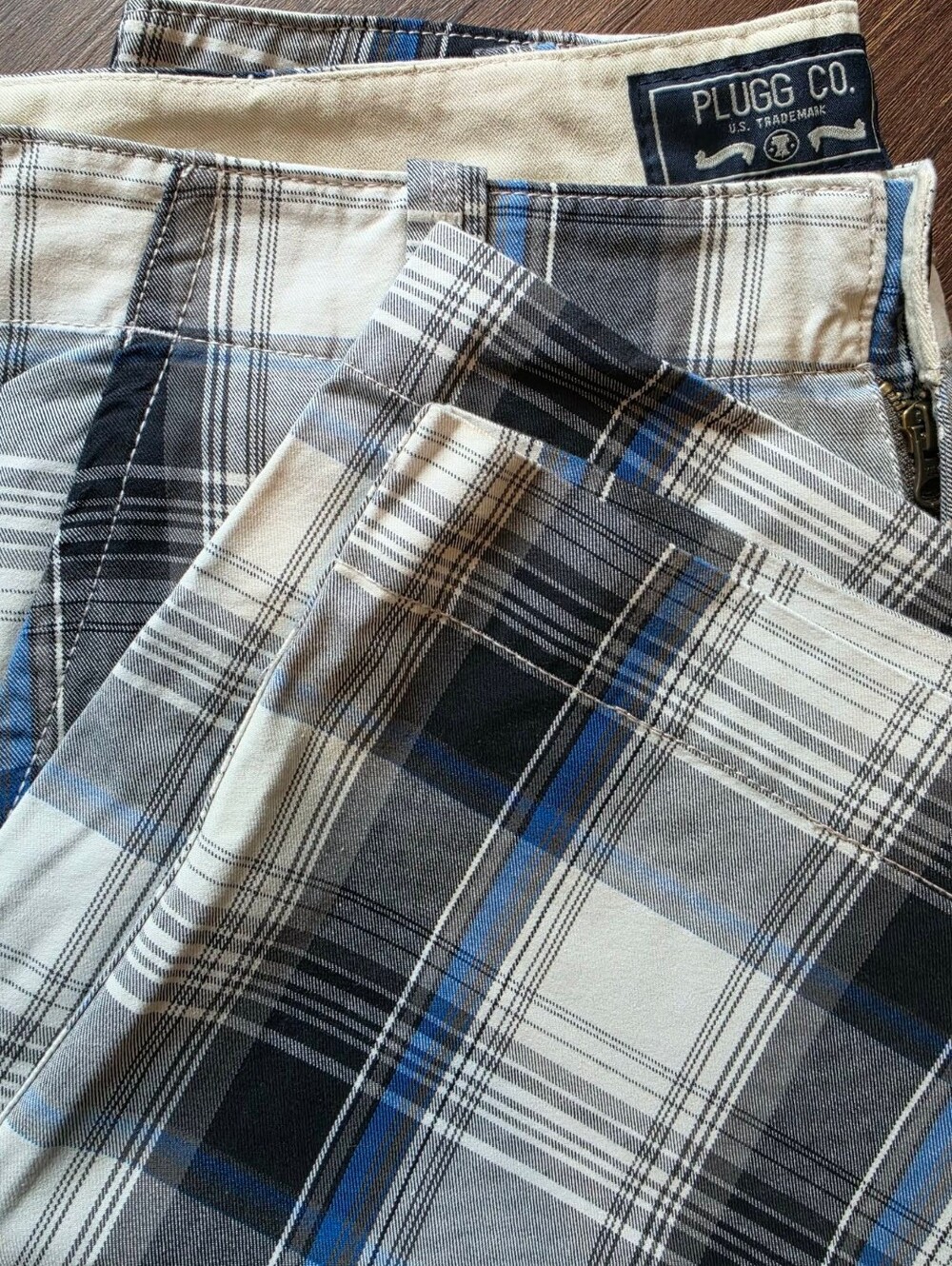 Plugg Co. Men’s Sz 36 Blue & Gray & White Y2K Plaid Shorts